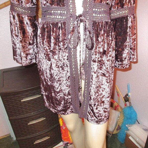 Vtg Velvet Kimono Size S Crochet Bell Sleeves Witchy Fairy Grunge Vamp Y2K 90s - Picture 3 of 11